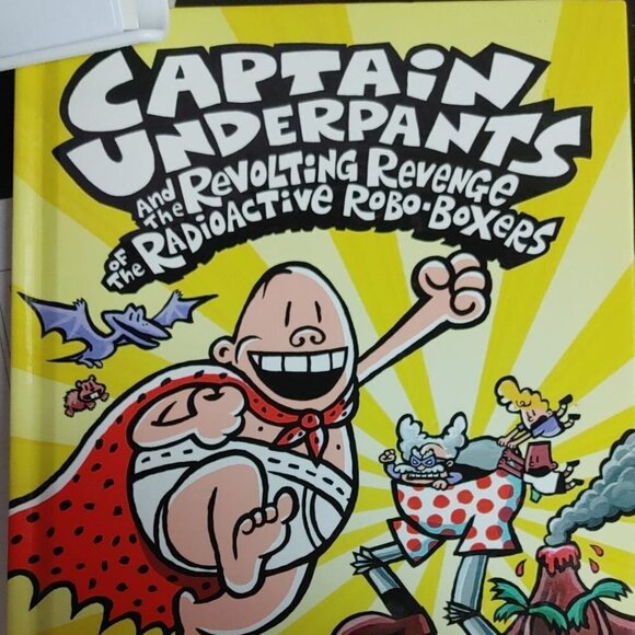 CAPTAIN UNDERPANTS HARDCOVER BOOK, ACTION ADVENTURE BOOKS Include CD - Picture 2 of 7